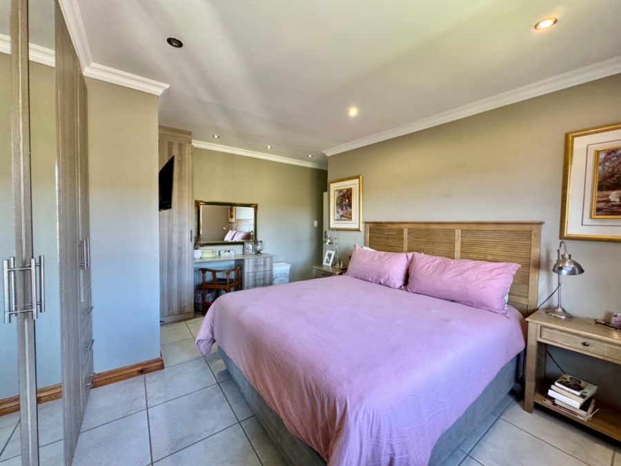 7 Bedroom Property for Sale in Hartenbos Heuwels Western Cape